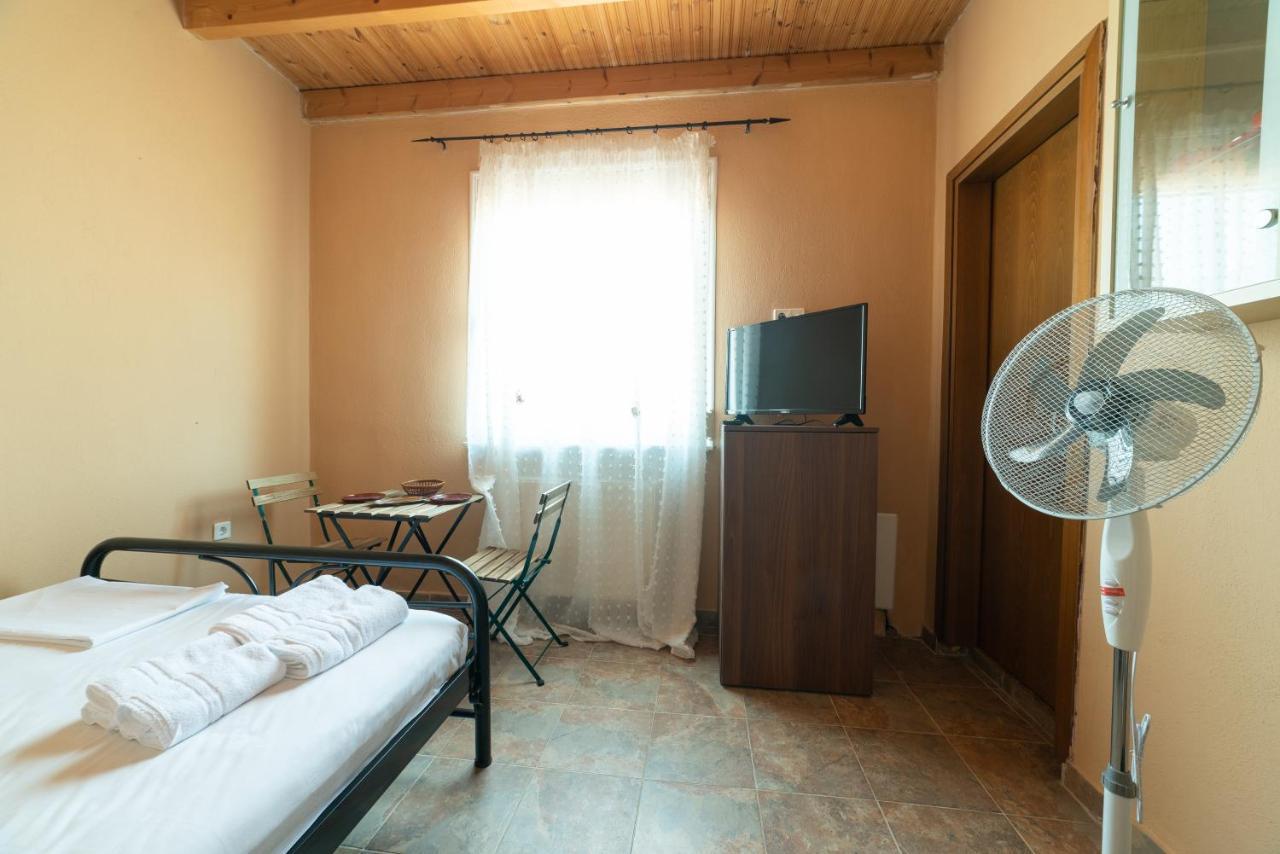 Maison Agistro Hotel Ángistron Eksteriør billede